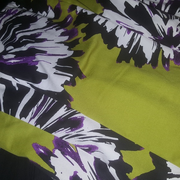 GORGEOUS AND BOLD - Picture 4 of 5